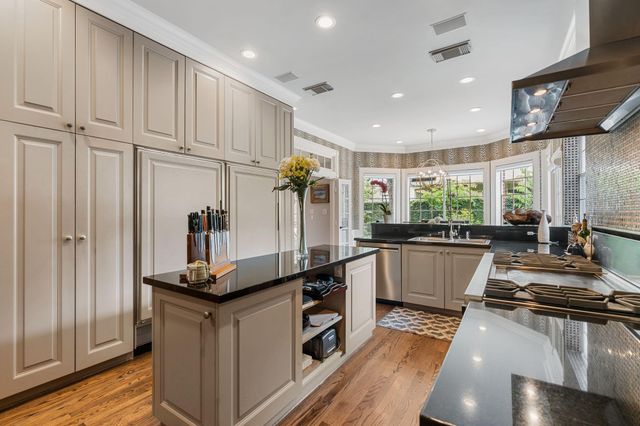 4814 Welford Drive, Bellaire, TX 77401