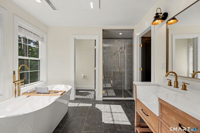 1 Elwell Road, New Fairfield, CT 06812