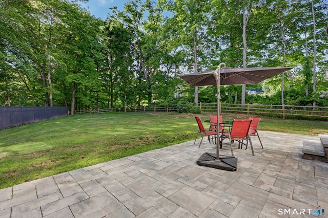 1 Elwell Road, New Fairfield, CT 06812