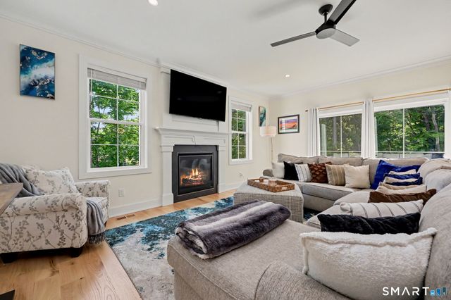 1 Elwell Road, New Fairfield, CT 06812