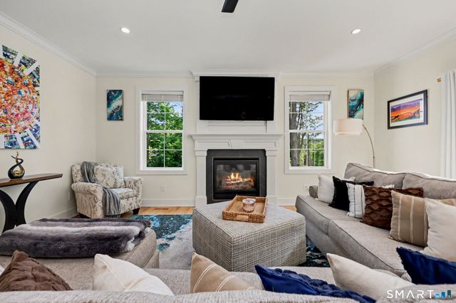 1 Elwell Road, New Fairfield, CT 06812