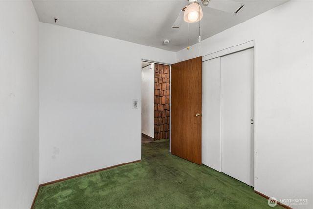 7037 E B Street, Tacoma, WA 98404