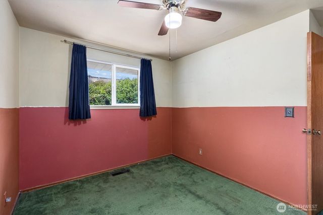 7037 E B Street, Tacoma, WA 98404