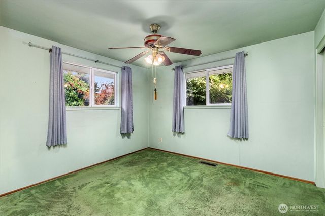 7037 E B Street, Tacoma, WA 98404