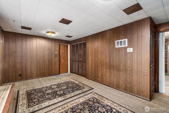 7037 E B Street, Tacoma, WA 98404