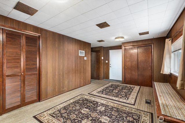 7037 E B Street, Tacoma, WA 98404