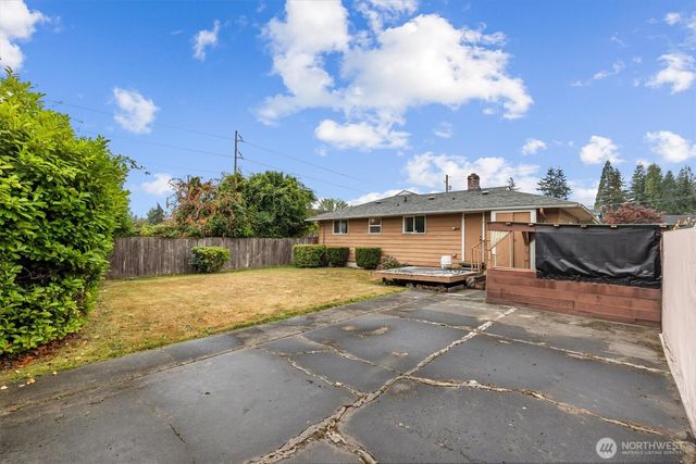 7037 E B Street, Tacoma, WA 98404