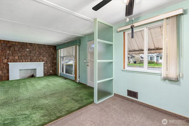7037 E B Street, Tacoma, WA 98404