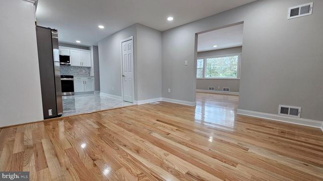 1305 WOODSIDE PKWY, Silver Spring, MD 20910