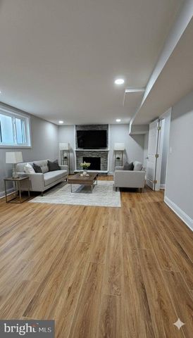 1305 WOODSIDE PKWY, Silver Spring, MD 20910