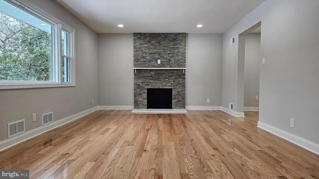 1305 WOODSIDE PKWY, Silver Spring, MD 20910