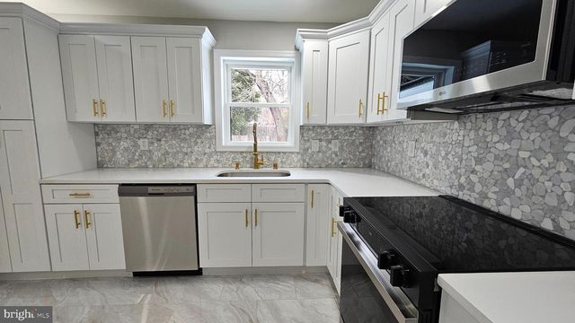 1305 WOODSIDE PKWY, Silver Spring, MD 20910