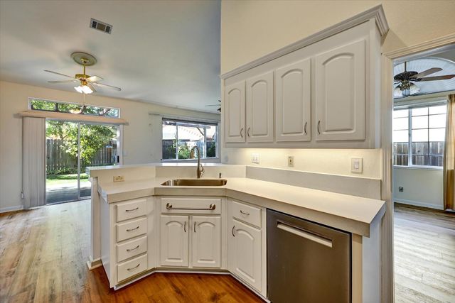 1512 Jamie Dr, Yuba City, CA 95993