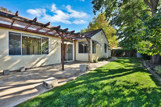 1512 Jamie Dr, Yuba City, CA 95993