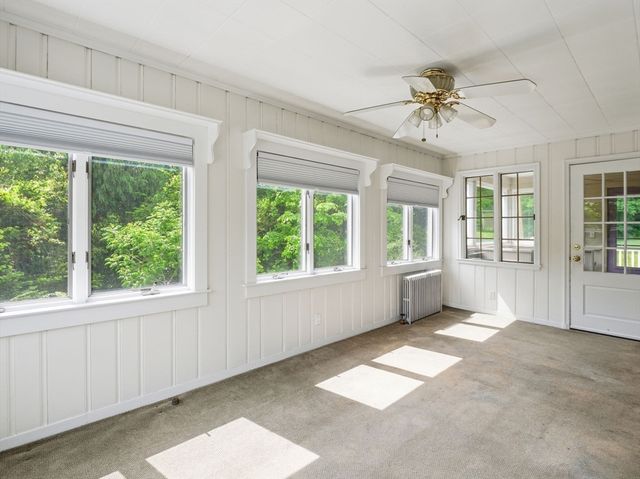 98 Walnut St, North Brookfield, MA 01535