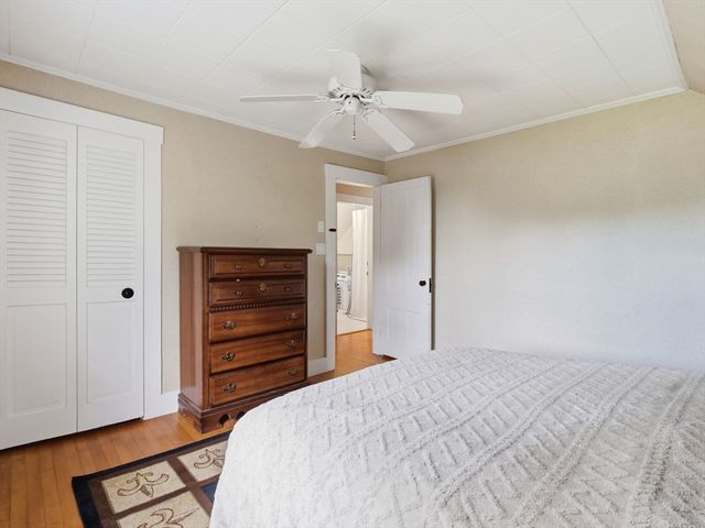 98 Walnut St, North Brookfield, MA 01535