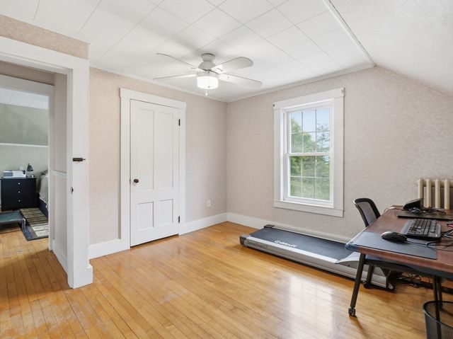 98 Walnut St, North Brookfield, MA 01535