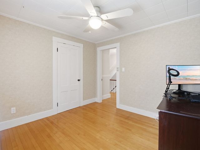 98 Walnut St, North Brookfield, MA 01535