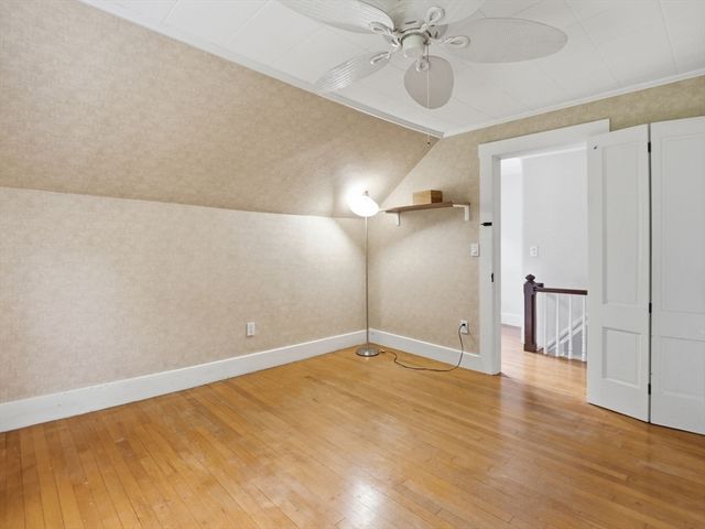 98 Walnut St, North Brookfield, MA 01535
