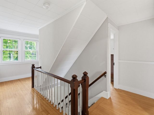 98 Walnut St, North Brookfield, MA 01535