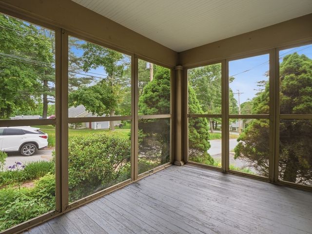 98 Walnut St, North Brookfield, MA 01535