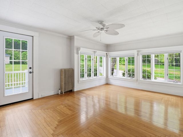 98 Walnut St, North Brookfield, MA 01535