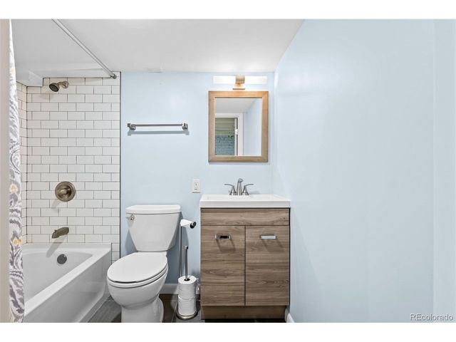 2902 Irving St, Denver, CO 80211