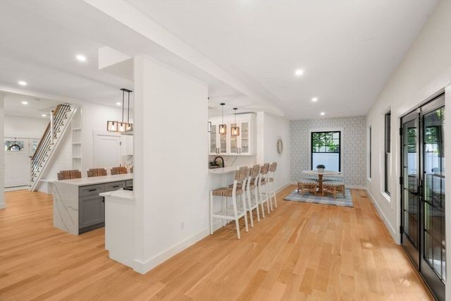 283 Walnut Street, Wellesley, MA 02481