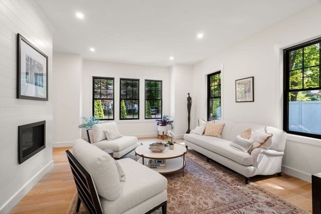 283 Walnut Street, Wellesley, MA 02481