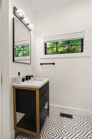 283 Walnut Street, Wellesley, MA 02481