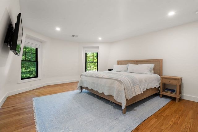 283 Walnut Street, Wellesley, MA 02481
