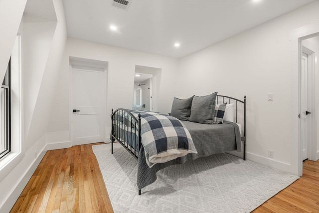 283 Walnut Street, Wellesley, MA 02481