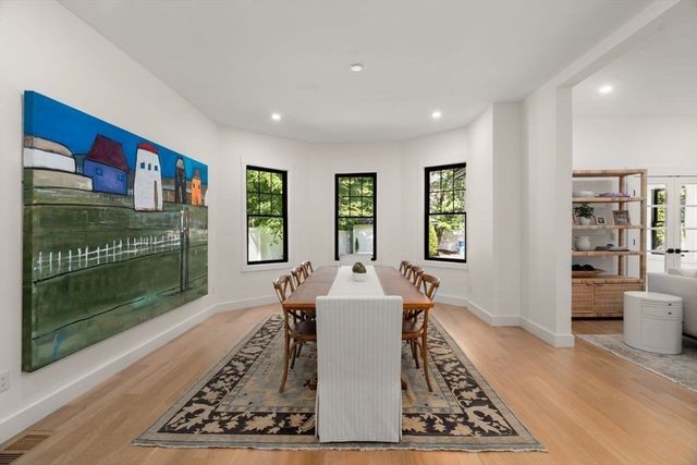 283 Walnut Street, Wellesley, MA 02481