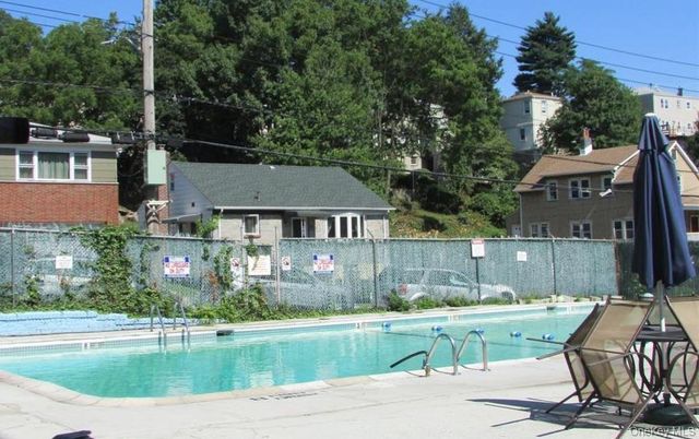 671 Bronx River Road 4G, Yonkers, NY 10704