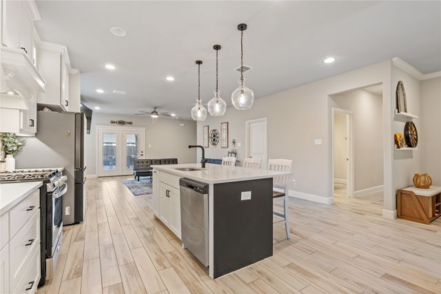 233 Braves Way, Lavon, TX 75166