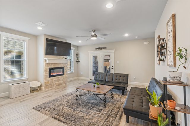 233 Braves Way, Lavon, TX 75166