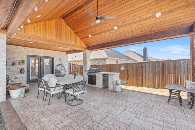 233 Braves Way, Lavon, TX 75166