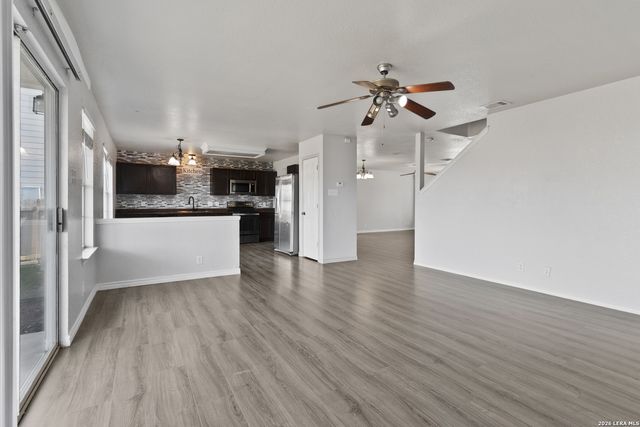 6930 Pecan Fall, Converse, TX 78109