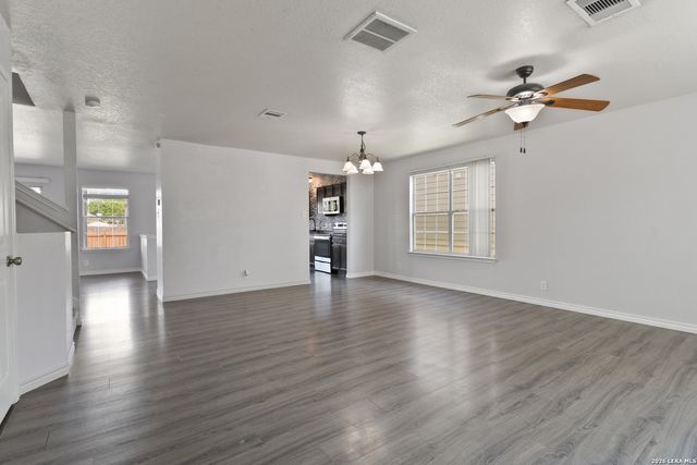 6930 Pecan Fall, Converse, TX 78109