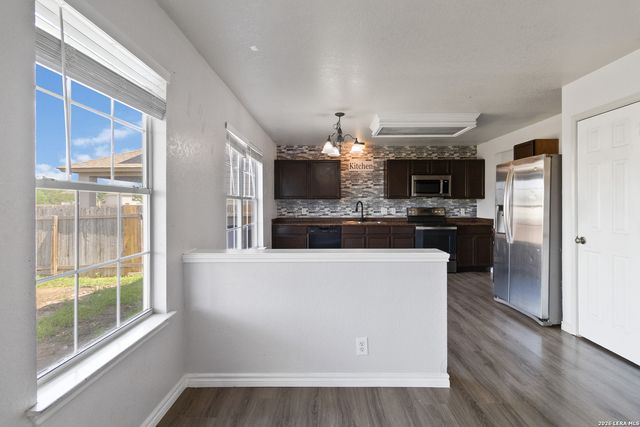 6930 Pecan Fall, Converse, TX 78109