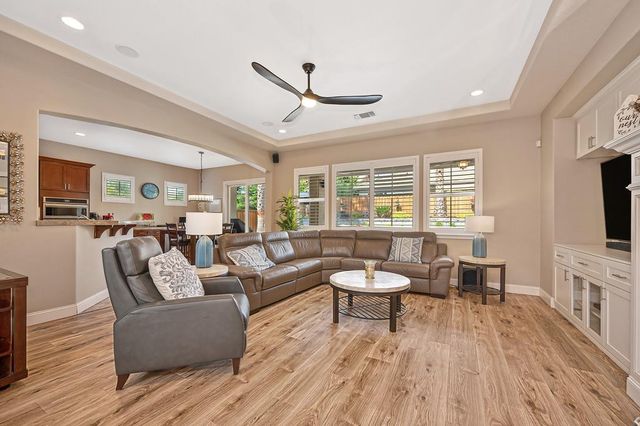2811 Southcreek Dr, Lincoln, CA 95648