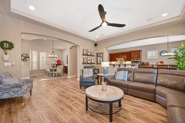 2811 Southcreek Dr, Lincoln, CA 95648