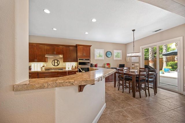 2811 Southcreek Dr, Lincoln, CA 95648