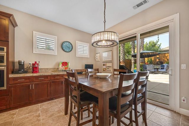 2811 Southcreek Dr, Lincoln, CA 95648