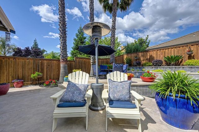 2811 Southcreek Dr, Lincoln, CA 95648