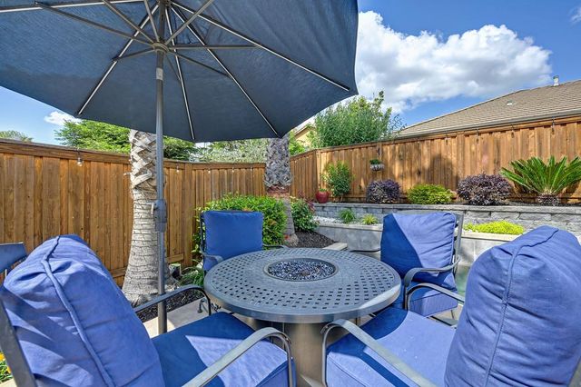 2811 Southcreek Dr, Lincoln, CA 95648
