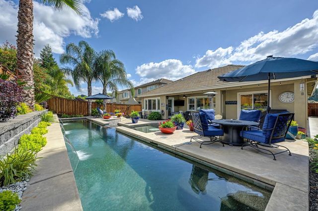2811 Southcreek Dr, Lincoln, CA 95648
