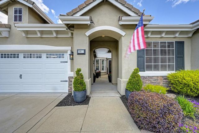 2811 Southcreek Dr, Lincoln, CA 95648