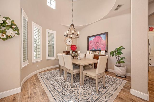 2811 Southcreek Dr, Lincoln, CA 95648