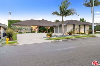 6125 Bedford Avenue, Los Angeles, CA 90056